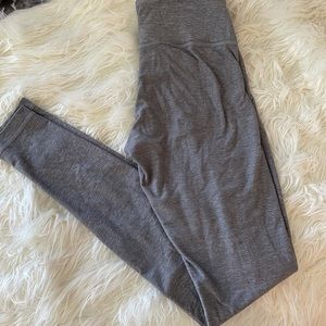Light grey lululemon leggings